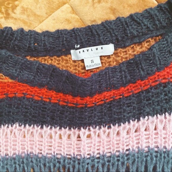 SOLD favlux sweater - Picture 4 of 8